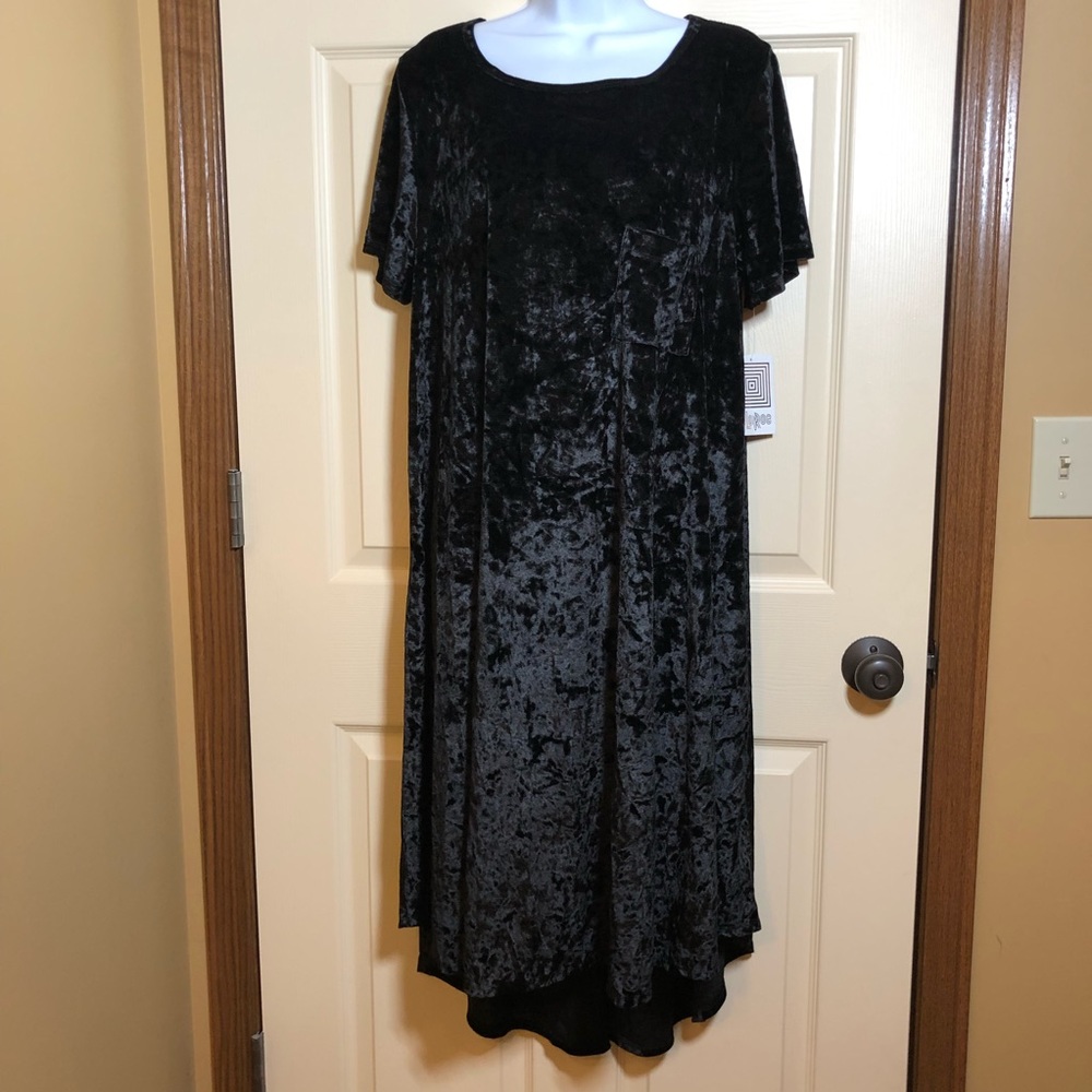 LuLaRoe Elegant Black Crushed Velvet Carly NWT 2X